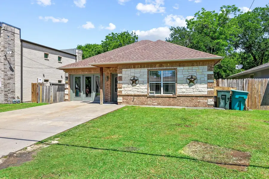 303 E Brockett Street, Sherman, TX 75090 - #3