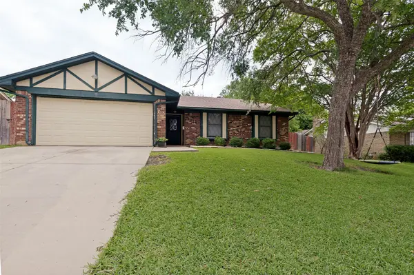 1318 Halifax Street, Grand Prairie, TX 75050