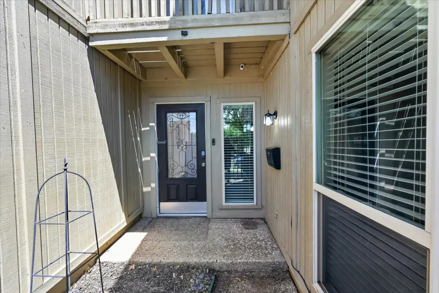 3006 Wayside Drive, Bedford, TX 76021 - #2