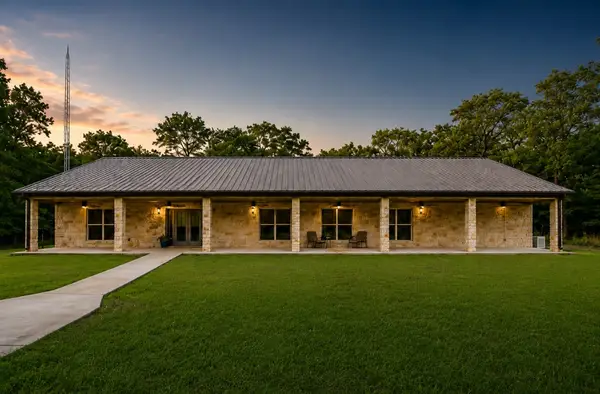 592 Rs County Road 1151, Emory, TX 75440