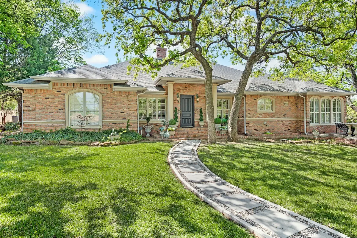 3716 Oakwood Drive, Grapevine, TX 76051 - #1