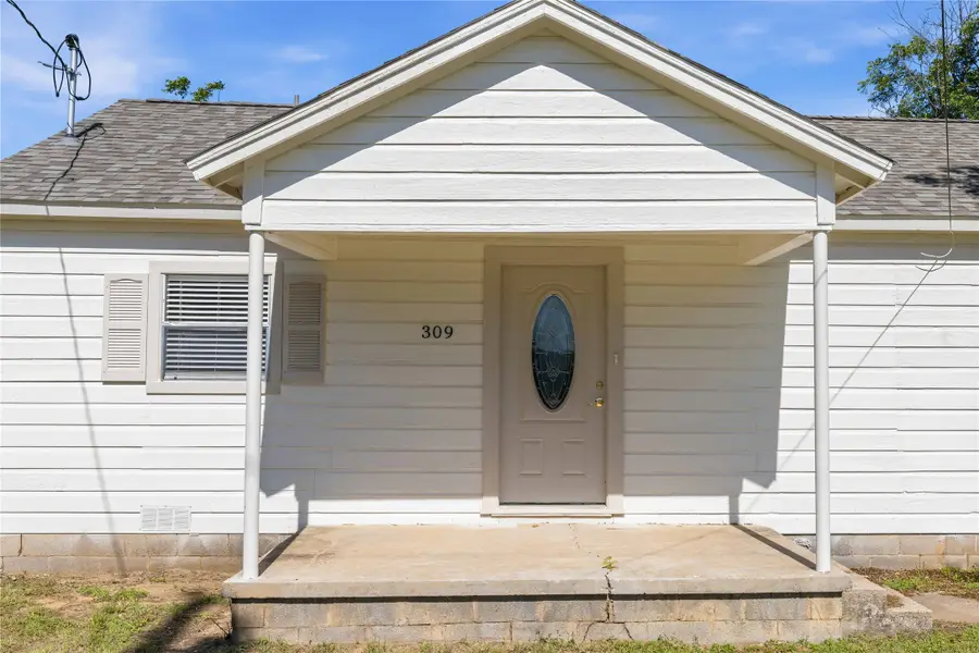 309 S 6th Street, Bangs, TX 76823 - #2