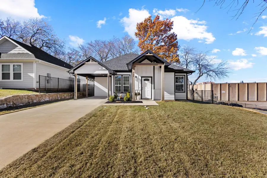 759 N Eddy Avenue, Denison, TX 75020 - #2