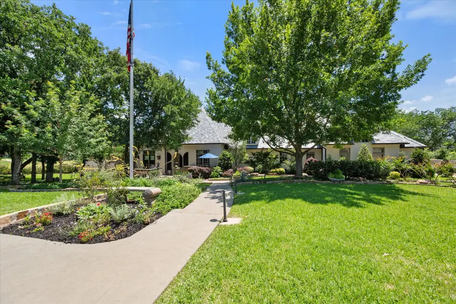 2804 Katherine Court, Dalworthington Gardens, TX 76016 - #3