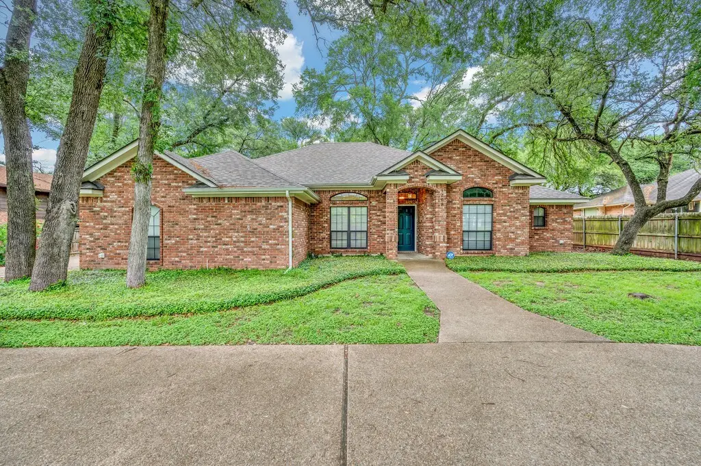 3208 Park Lake Drive, Waco, TX 76708 - #1