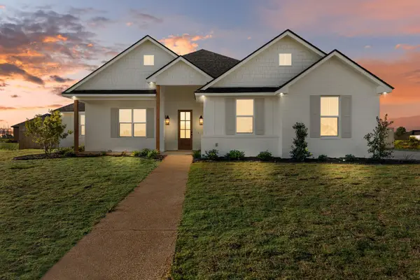 119 Paddle Boat Court, Robinson, TX 76706