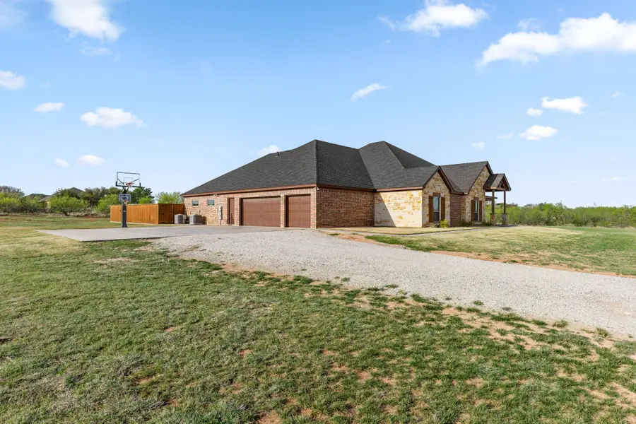 515 Sales Road, Windthorst, TX 76389 - #2