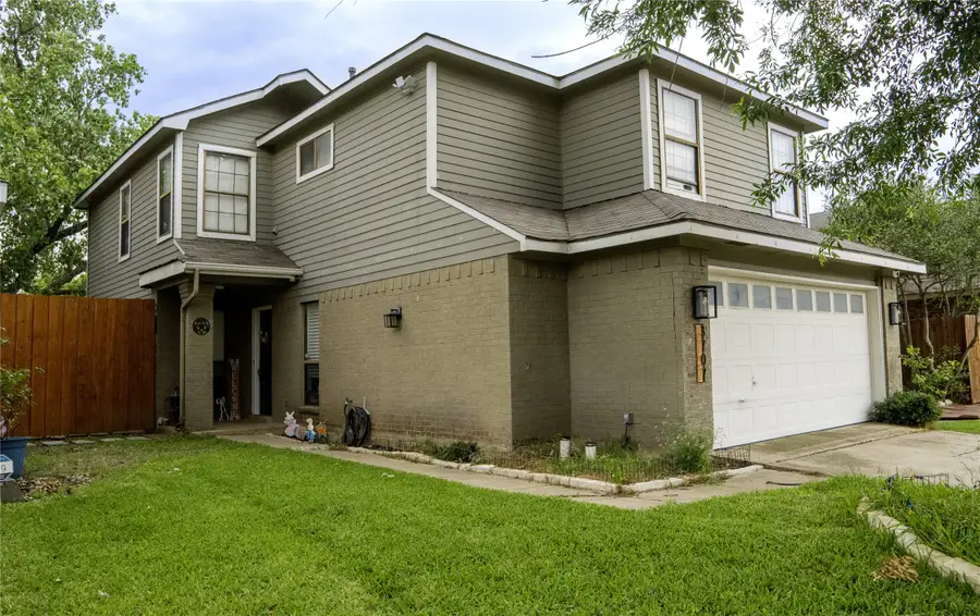 3707 Clover Hill Lane, Carrollton, TX 75007 - #2