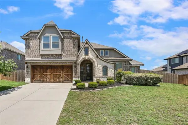 933 Vista Lane, DeSoto, TX 75115