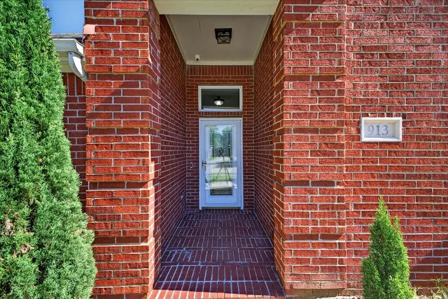 913 Chapel Drive, Denton, TX 76205 - #3