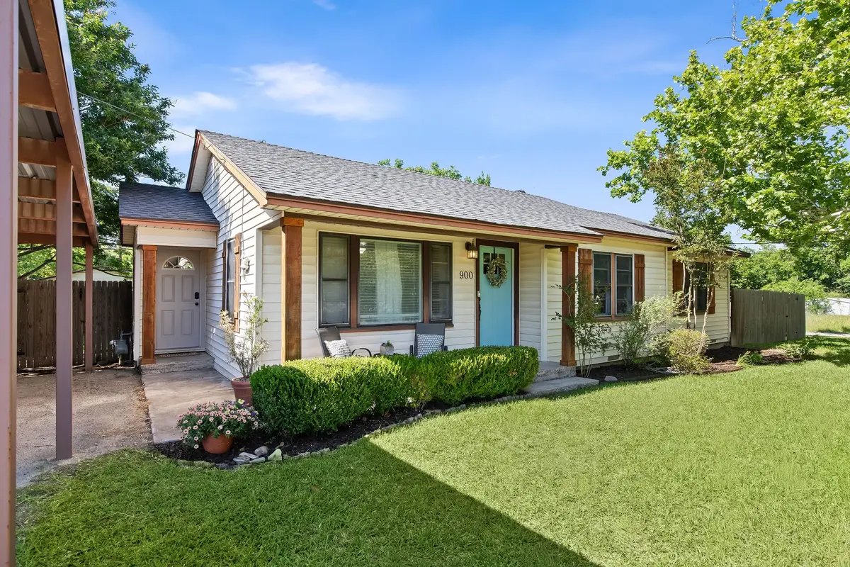900 W Reeves, Decatur, TX 76234 - #1