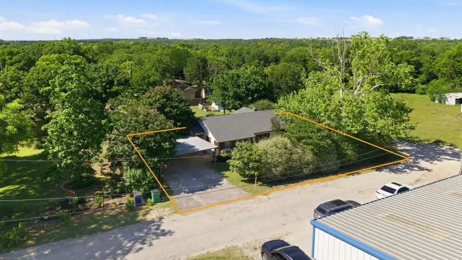 900 W Reeves, Decatur, TX 76234 - #3