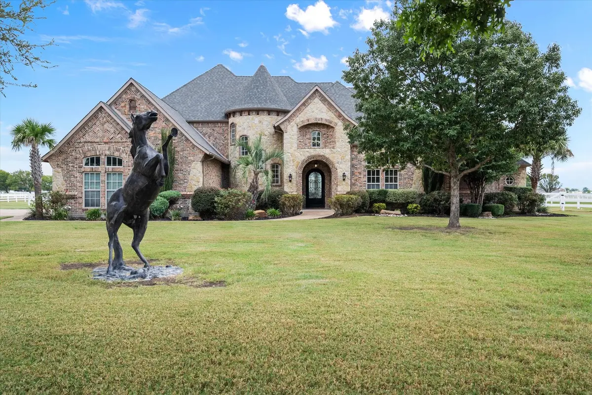 160 Steel Dust Drive, Red Oak, TX 75154 - #1