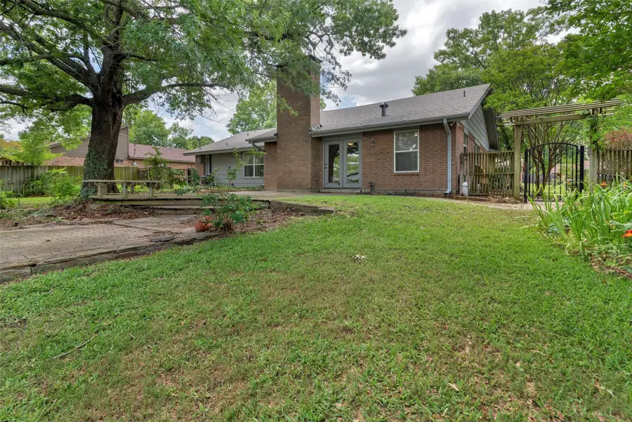 2009 Oak Creek Drive, Sherman, TX 75092 - #2