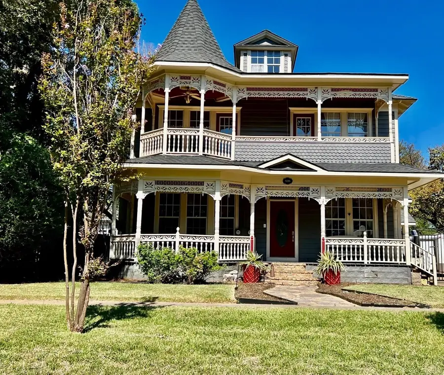 506 W Baylor Street, Ennis, TX 75119 - #2