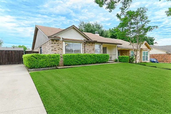 3006 Kathleen Lane, Euless, TX 76039
