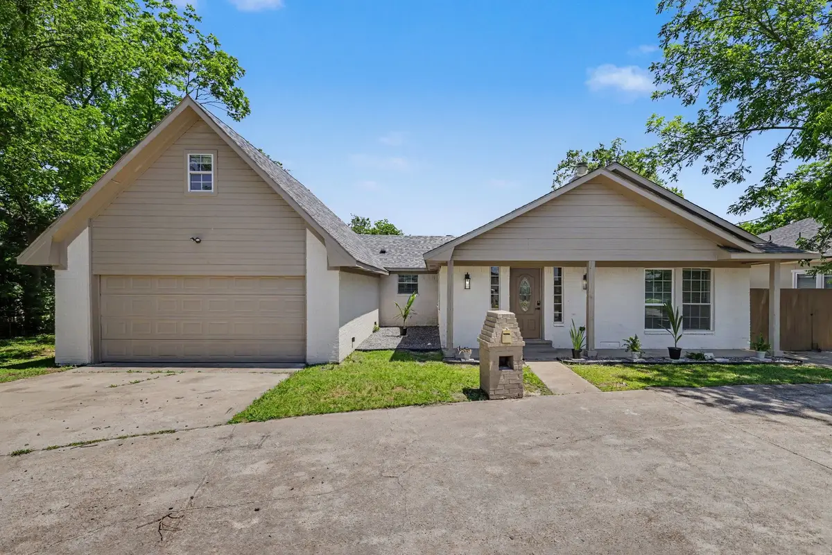 307 Dixon Street, Terrell, TX 75160 - #1
