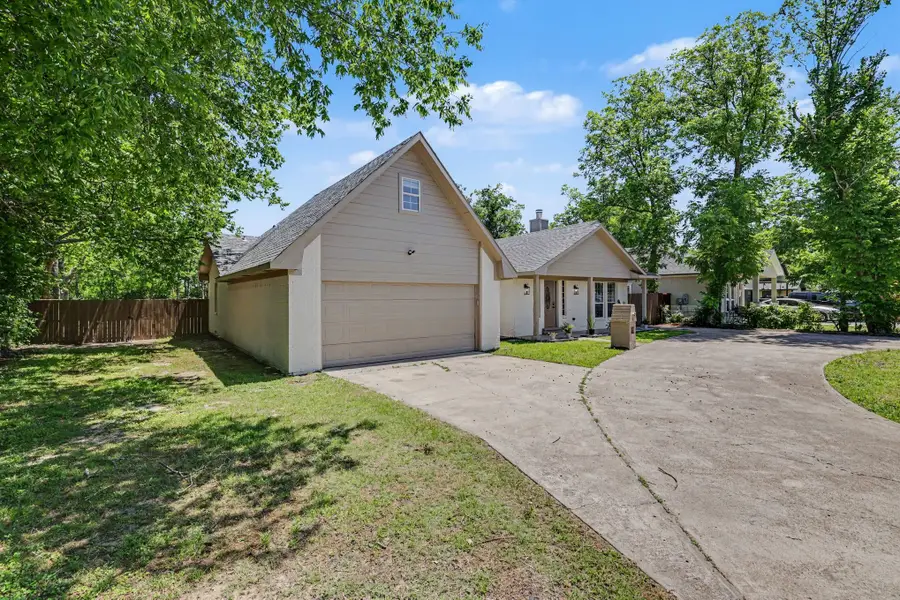 307 Dixon Street, Terrell, TX 75160 - #2