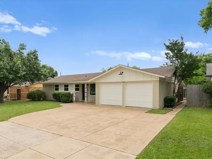 5220 Ammons Street, Haltom City, TX 76117 - #2