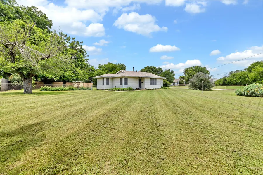 3041 Field Street, Haltom City, TX 76117 - #2