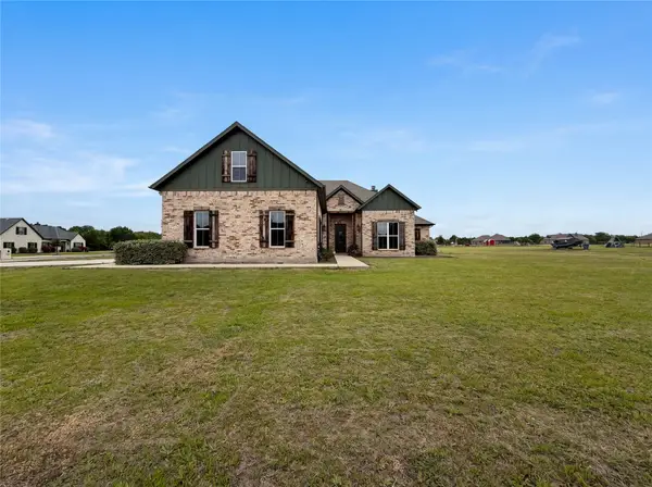 725 Cheyenne Trail, Trenton, TX 75490