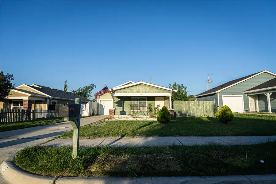 1315 Driess Street, Fort Worth, TX 76104 - #2