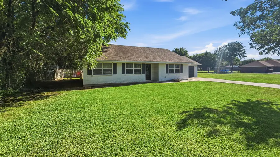 704 W Bells Boulevard, Bells, TX 75414 - #3