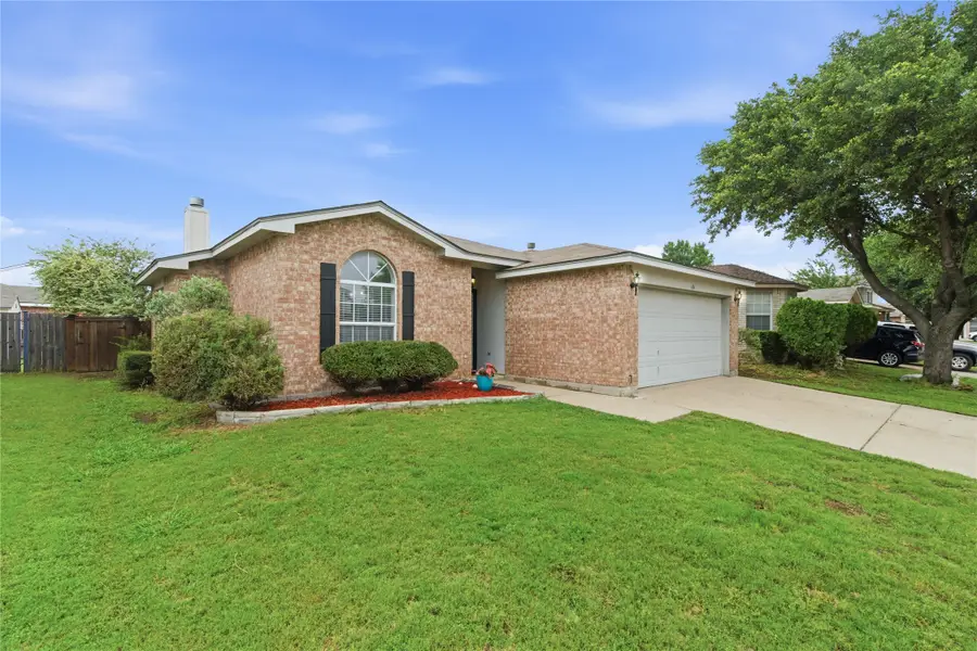 604 Bluejay Drive, Saginaw, TX 76131 - #3