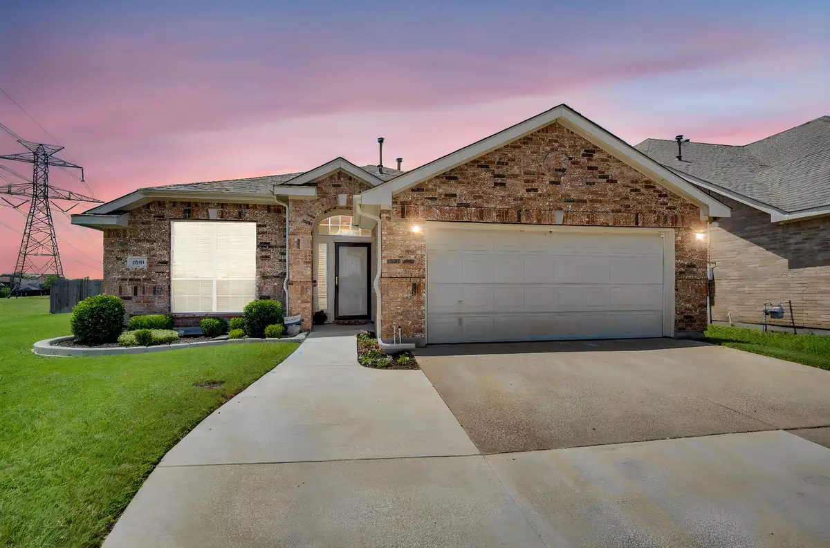 6516 Fairglen Drive, Arlington, TX 76002 - #1