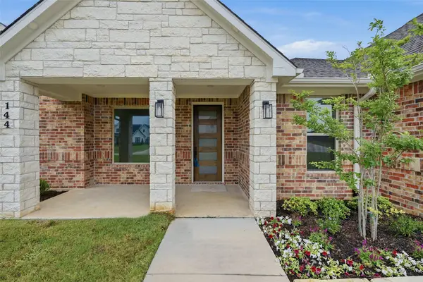 144 Shawnee Trail, Pottsboro, TX 75076