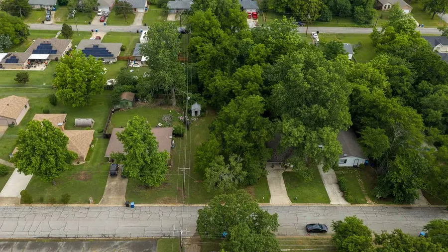 911 Thatcher Street, Denison, TX 75020 - #2