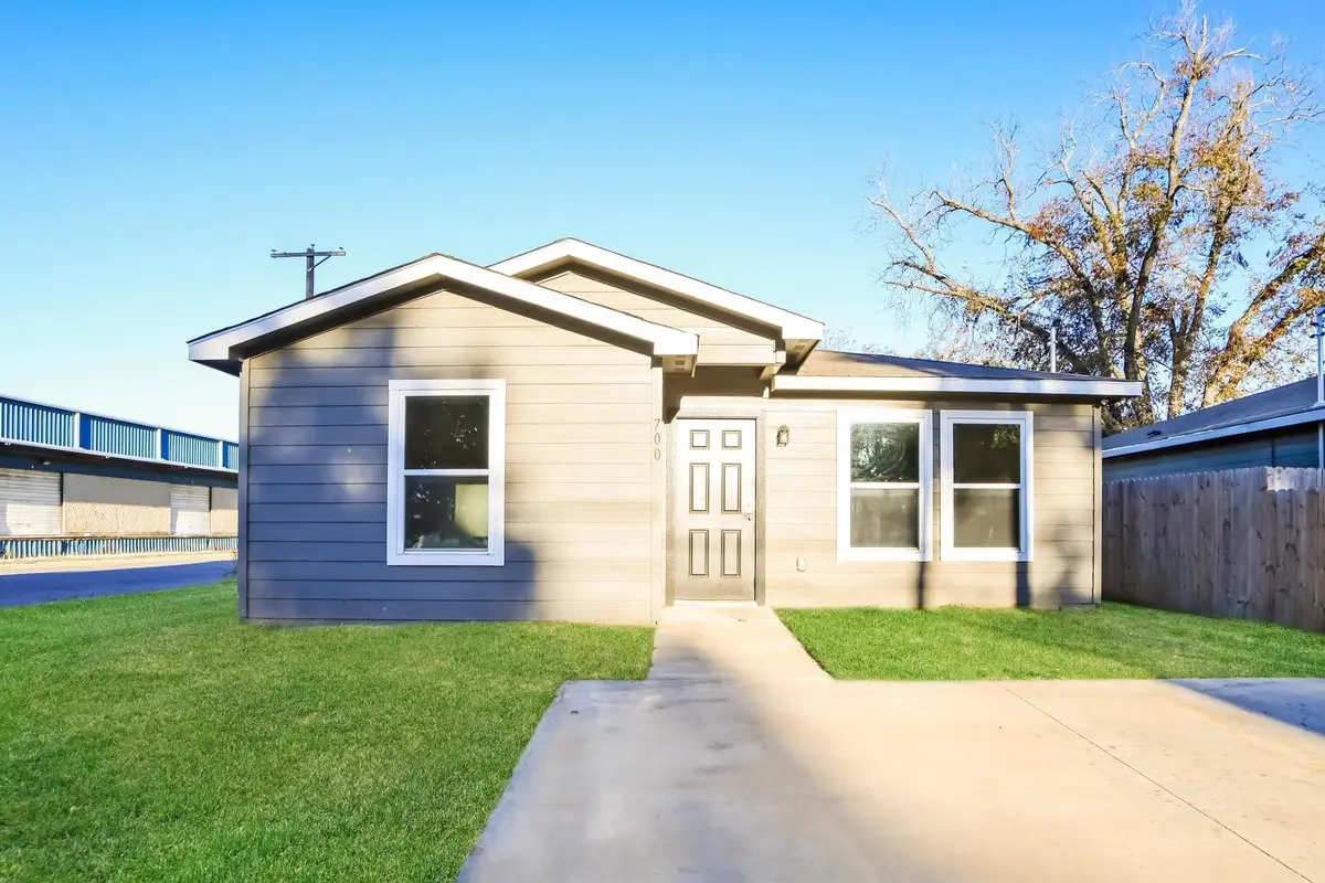 700 E Pecan Avenue, Waco, TX 76704 - #1