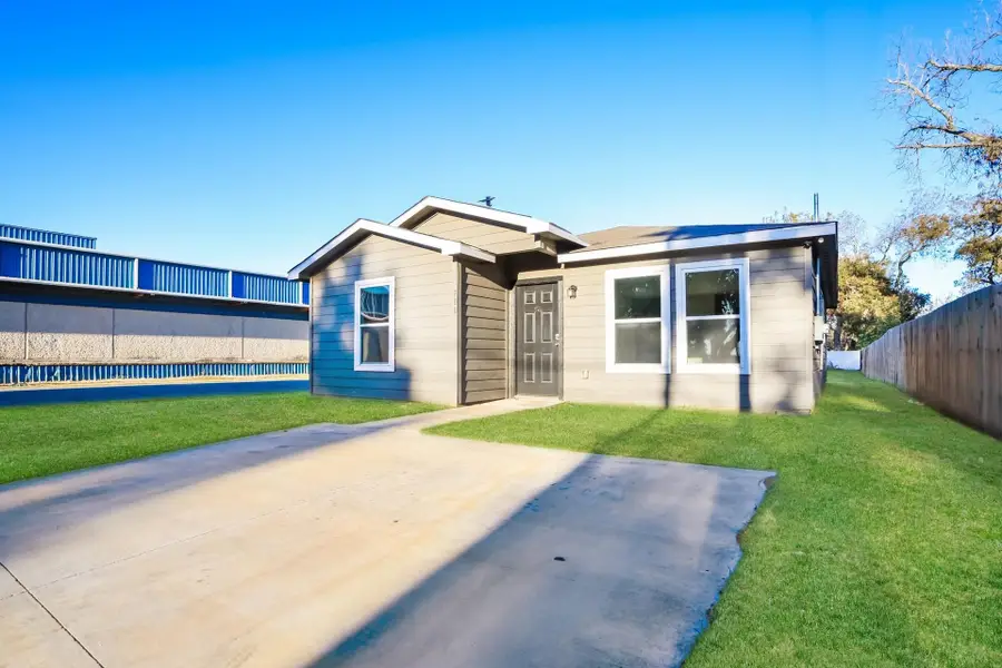 700 E Pecan Avenue, Waco, TX 76704 - #2
