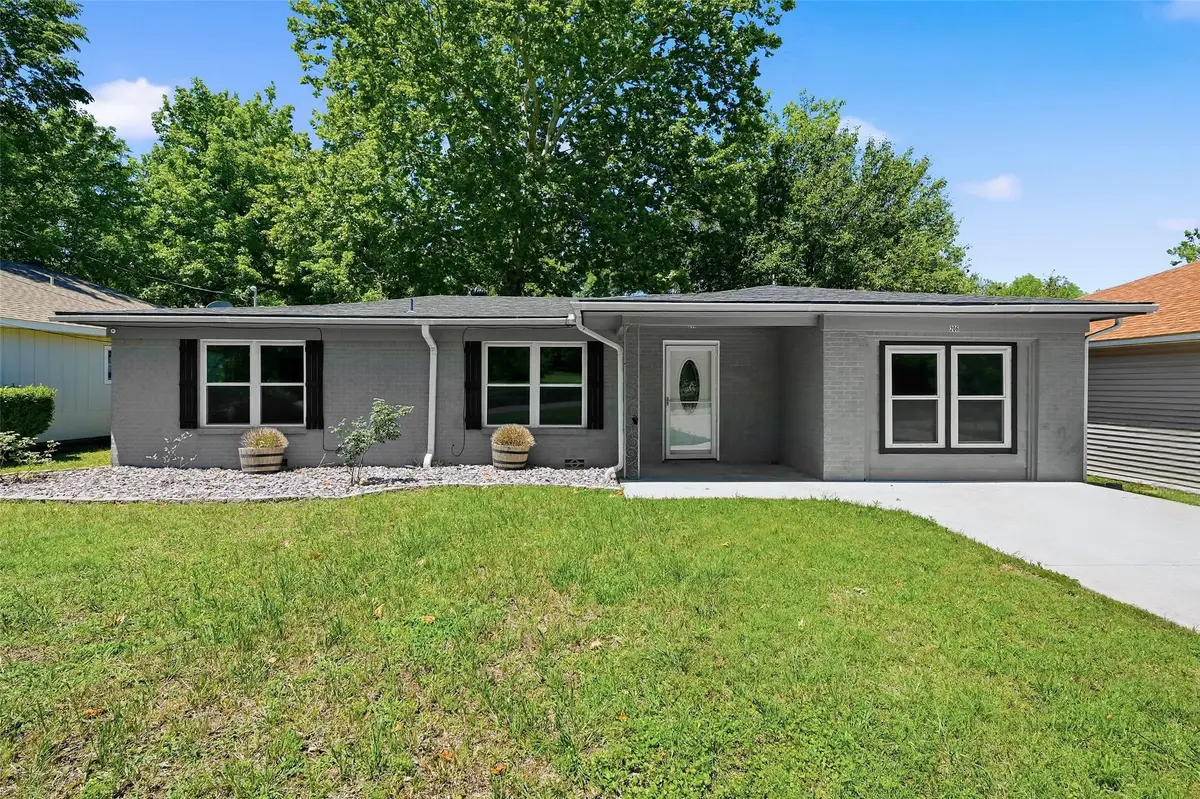 206 S Magnolia Street, Pottsboro, TX 75076 - #1