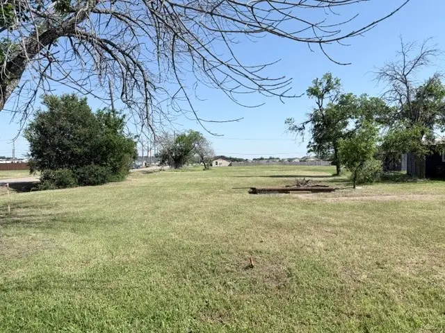 208 E Marrion Street, Itasca, TX 76055 - #1