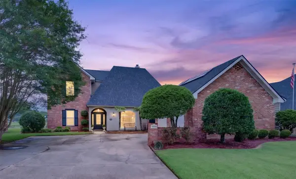 5517 Lake Side Drive, Bossier City, LA 71111