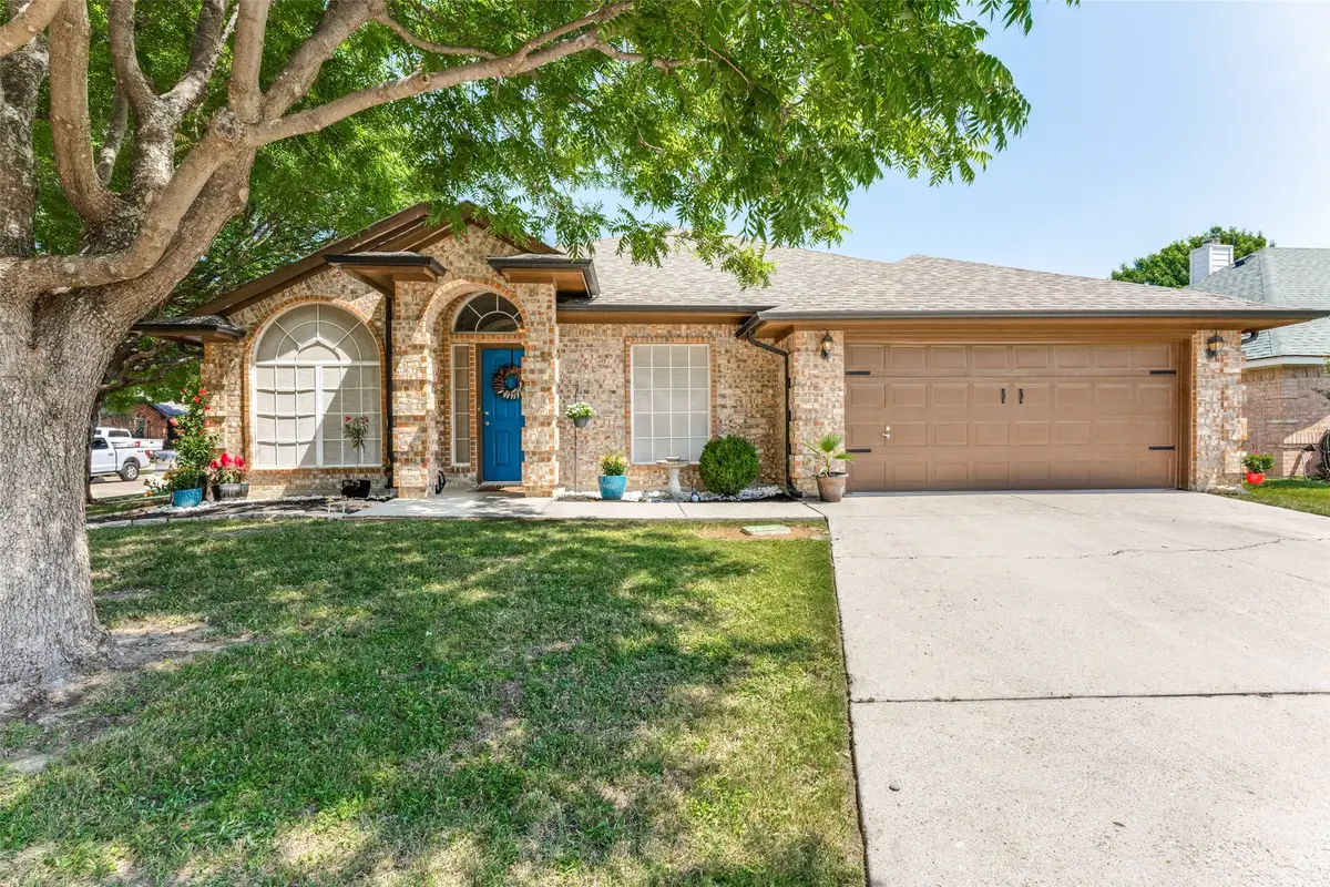 1024 Kingsley Drive, Saginaw, TX 76179 - #1