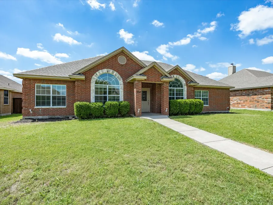 208 Red Wolf Lane, Red Oak, TX 75154 - #2