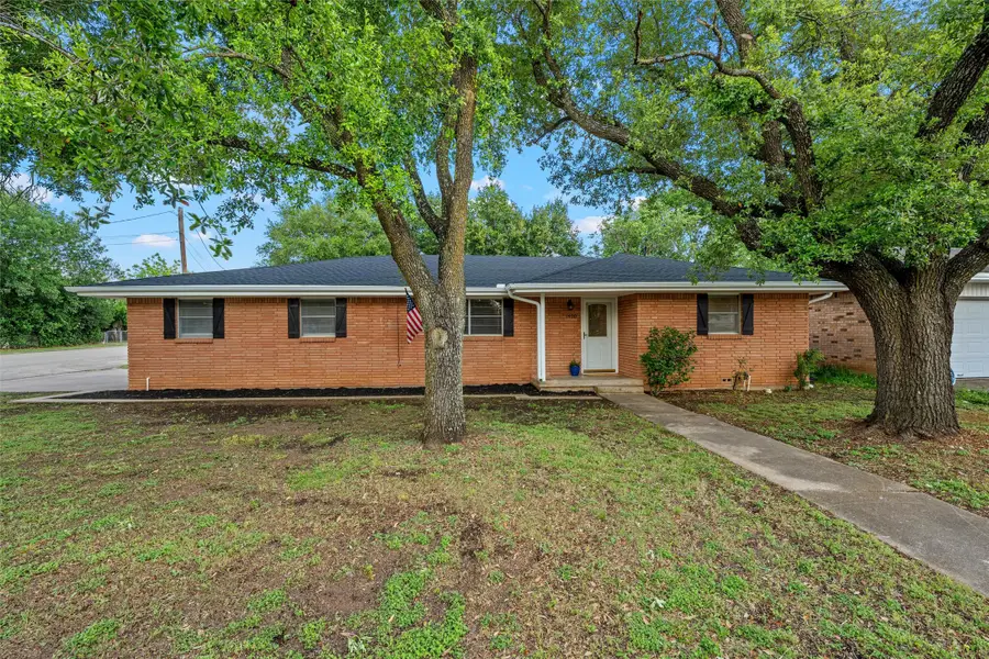 1400 W 6th Street, McGregor, TX 76657 - #2