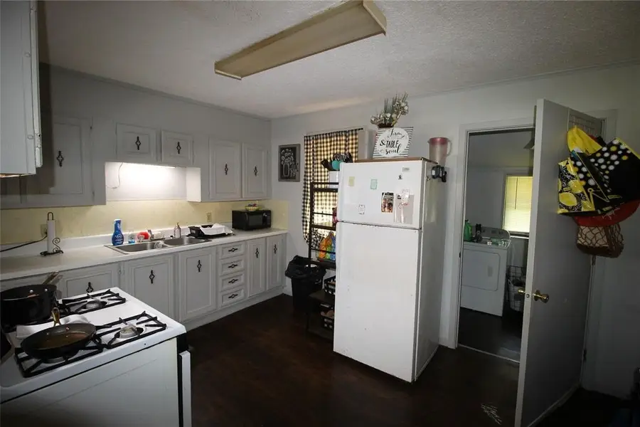 417 Myrtle Drive #A/B, Jacksonville, TX 75766 - #3