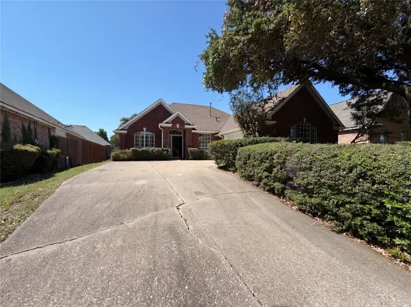 2817 Ingram Drive, Grand Prairie, TX 75052