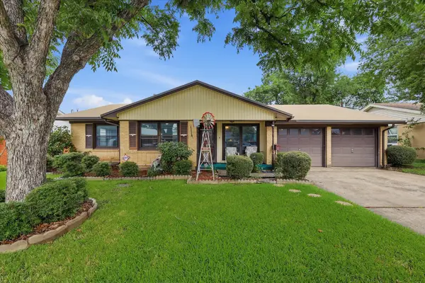 13649 Birchlawn Drive, Farmers Branch, TX 75234