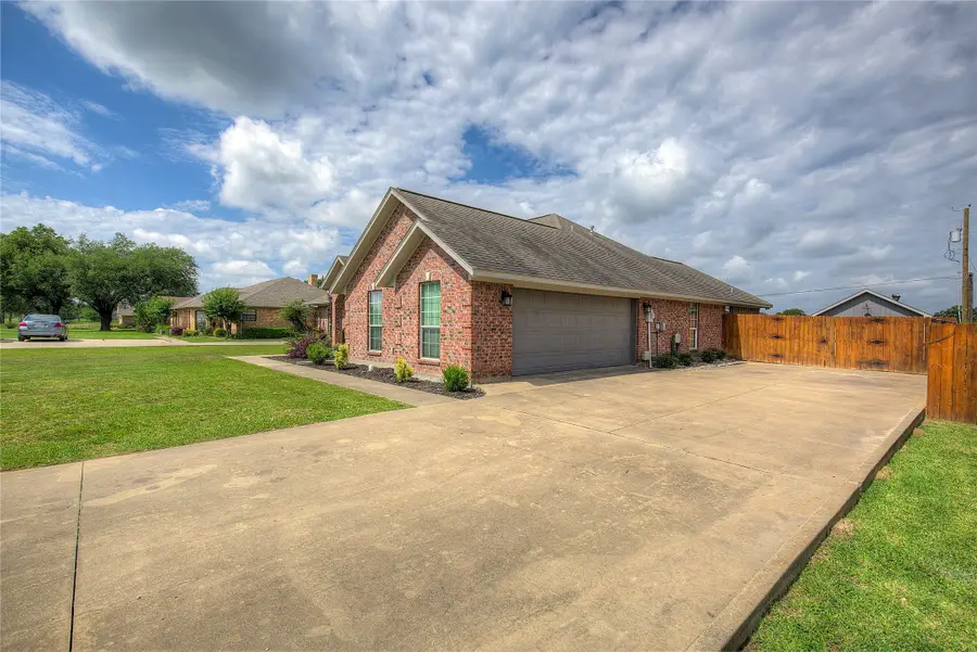 2027 Park Springs Road, Sulphur Springs, TX 75482 - #3