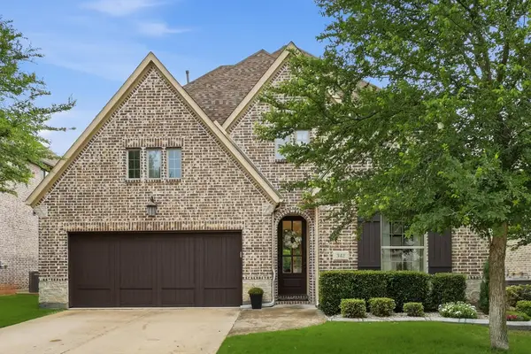 342 Hill Creek Lane, Grapevine, TX 76051