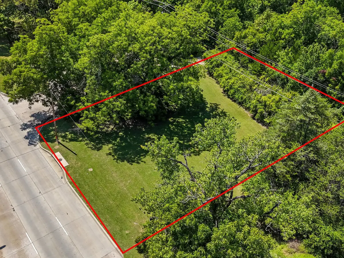 2901 Simpson Stuart Road, Dallas, TX 75241 - #1