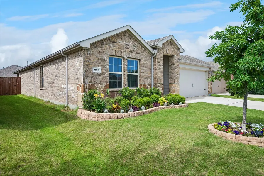 936 Glover Drive, Aubrey, TX 76227 - #2