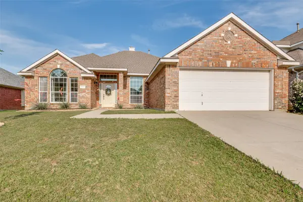 9037 Chardin Park Drive, Fort Worth, TX 76244