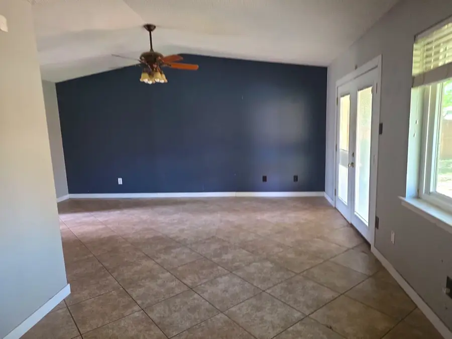 1900 26th Avenue, Mineral Wells, TX 76067 - #3