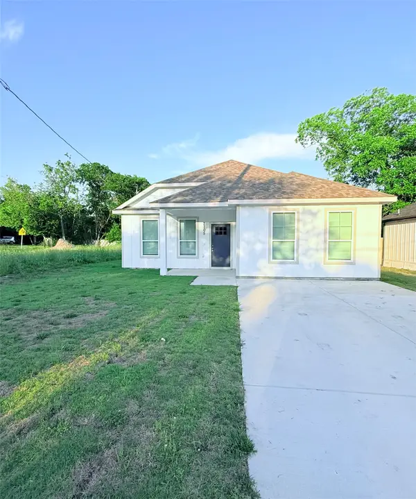 2205 Wellington Street, Greenville, TX 75401