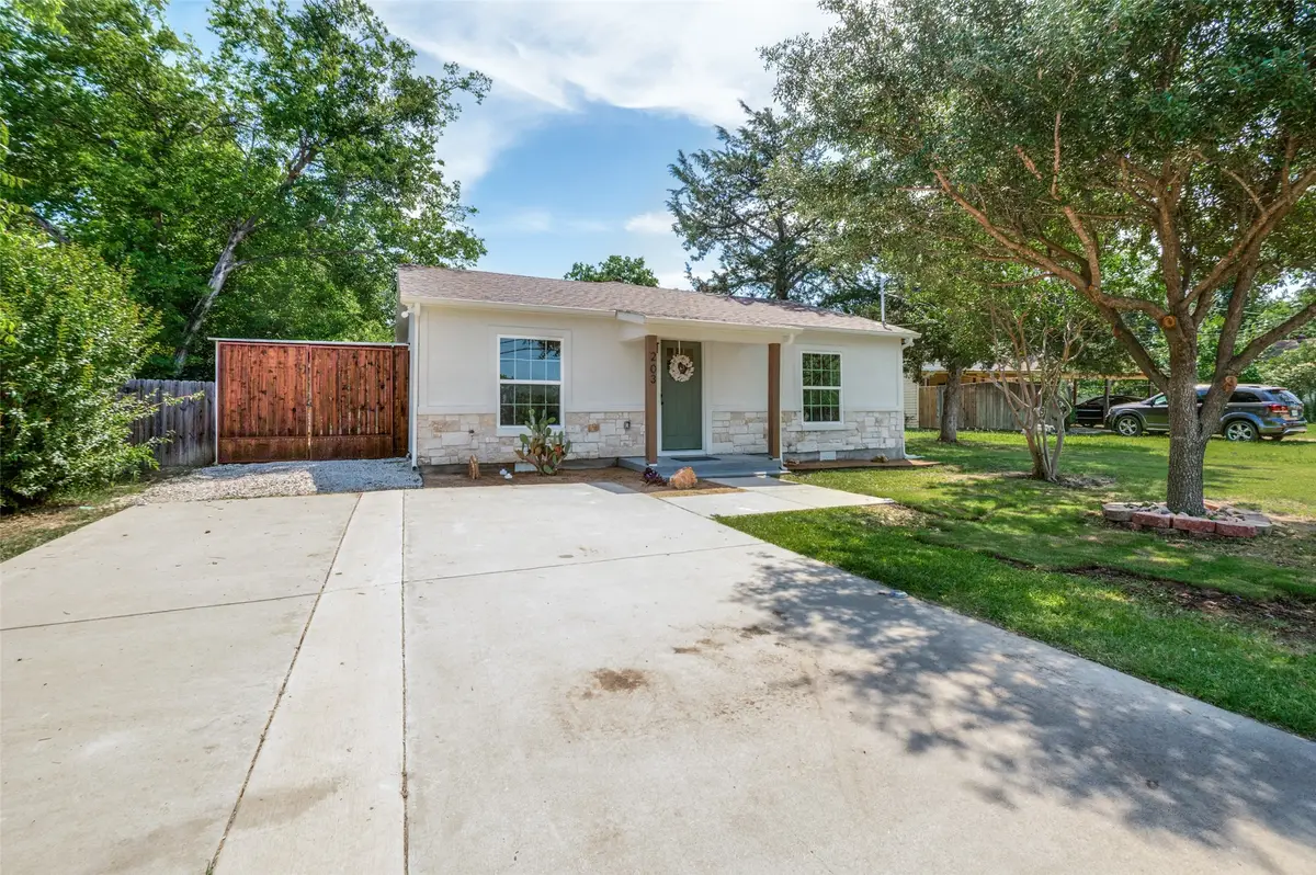 203 S Waxahachie Street, Mansfield, TX 76063 - #1